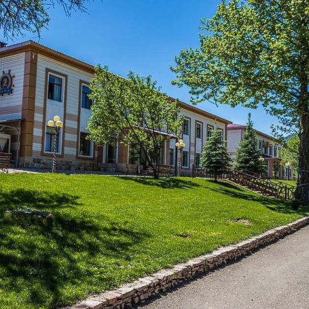 Лайнер Горный Курортный Комплекс Layner В Чимгане Exterior foto